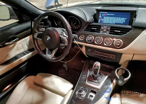 2011 BMW Z4 Sdrive35I z USA, uszkodzony, nr VIN WBALM7C52BE383136